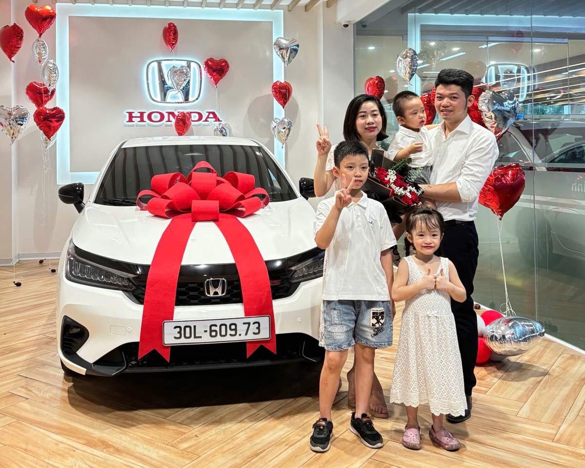 Lễ bàn giao xe HONDA CR-V